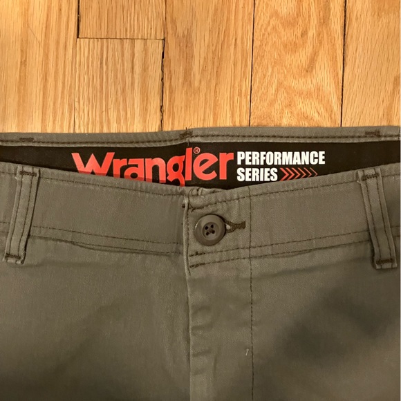 Men’s Grey Wrangler Performance Series Pants. Size 34 x 30. - Picture 2 of 6